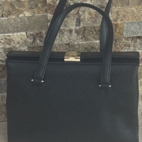 Isaac Mizrahi Elegant Black Shoulder Bag - Picture 16 of 16